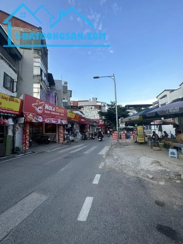 Mặt phố Lạc Long Quân – Vỉa hè rộng, kinh doanh cực tốt