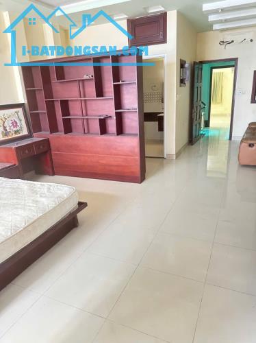 Gấp bán nhà Tân Bình, giá 15.9 tỷ, dt 85m2, 5 tầng, gần Hoàng Văn Thụ.