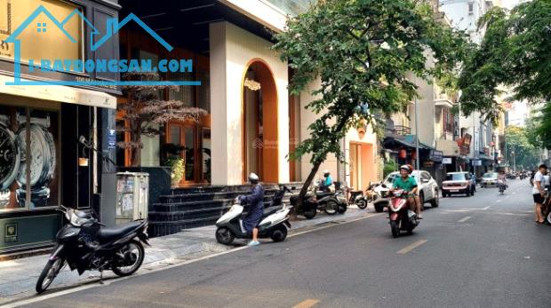 🔥 SIÊU DÒNG TIỀN – BÁN KHÁCH SẠN 16 TẦNG – 45 PHÒNG – BA ĐÌNH – D.TIỀN 500TR/TH – 165 TỶ
