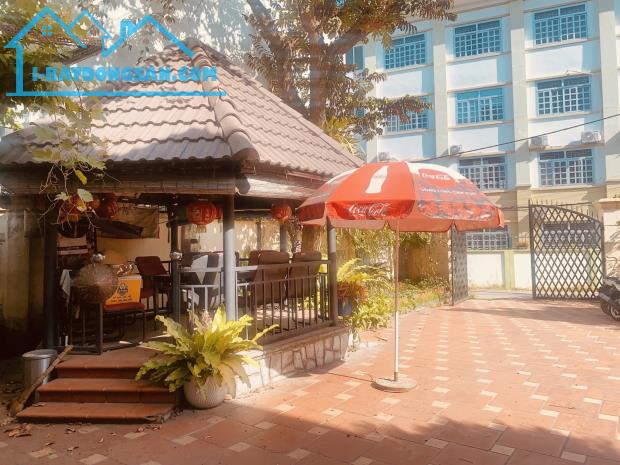 BIỆT THỰ QUANG TRUNG, HIỆP PHÚ, TP THỦ ĐỨC – DT 1100M²– THU NHẬP 2.4 TỶ/NĂM