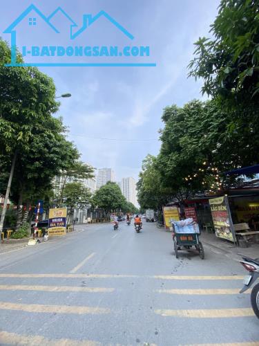 BÁN NHÀ BẰNG LIỆT- HOÀNG MAI, 40 M2, 5 TẦNG, MẶT TIÊN 4 M, GIÁ 10,6 TỶ.