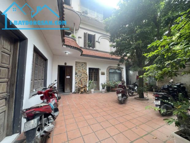 BÁN NHÀ VILLA MẶT TIỀN KHỦNG LÕI BA ĐÌNH CỰC HIẾM