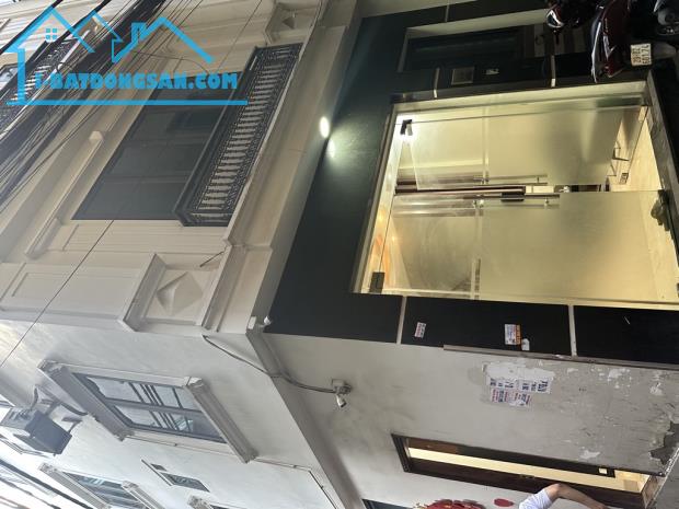 Bán Nhà Lô Góc Mễ Trì 40m x 5T, MT 5m, Ngõ Thông, Ô Tô, KD, Full NT 11 Tỷ