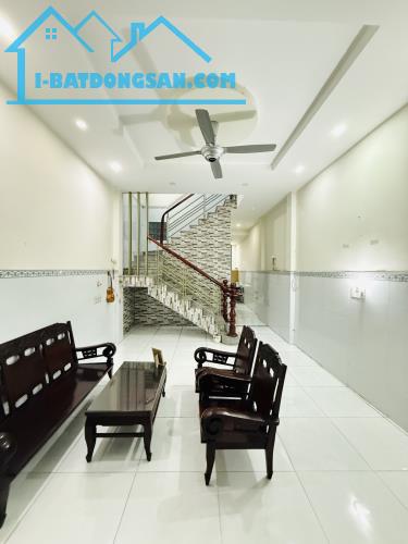 Bán gấp nhà hẻm xe hơi Chế Lan Viên, Tân Phú, 105m gần Aeon Mall Tân Phú,gần ga T3, 7.x tỷ