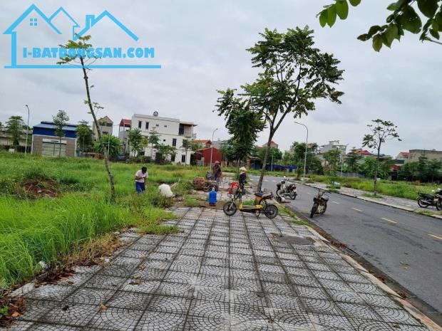 CHỦ NGỘP CẦN BÁ,N GIẢM 1 TỶ ĐÔ THỊ - BẢO LONG 1 Lô duy nhất rẻ nhất thị trường Đường
