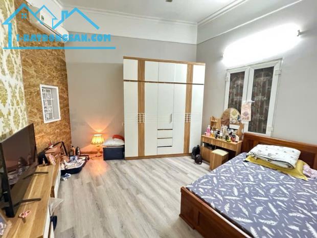 🏡 Nhà đẹp phố Nhật Chiêu – lô góc 2 thoáng, cách ô tô vài bước chân, 51m² giá 14 tỷ