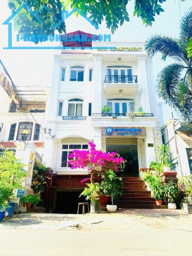 Bán Tòa Nhà Mặt Tiền Ngay Nguyễn Văn Hưởng,Thảo Điền,Quận 2-Hầm 4 Tầng-Cho Thuê 150tr/th.