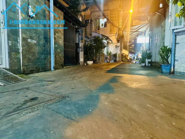 BÁN NHÀ 3 TẦNG PHƯỜNG 21, BÌNH THẠNH – 5 PHÒNG CHO THUÊ-GIÁ 6 TỶ