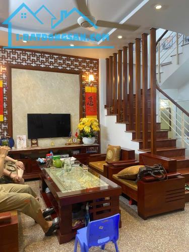 TRÍCH SÀI – 6.9 TỶ – 20M RA HỒ TÂY – NHÀ ĐẸP 3 THOÁNG 💥