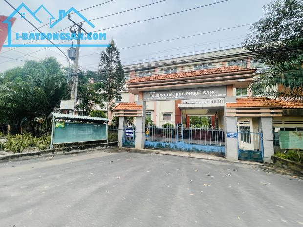 SANG RẺ MÃNH ĐẤT (100X50=5.000M2) THỔ CƯ SHR MT NHỰA DH 519 NGAY CHỢ DÂN ĐÔNG GIÁ 140 TRIỆ