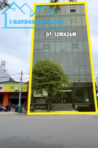 Bán nhà mặt tiền 12.5x30m giá 100 tỷ Đường Phạm Văn Bạch