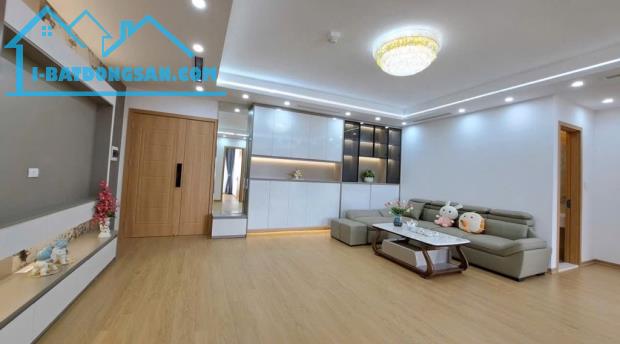 BÁN CĂN HỘ TÒA 27 HUỲNH THÚC KHÁNG 123M2 - 13.4 TỶ - 3PN FULL NỘI THẤT ĐẸP - VIEW THOÁNG