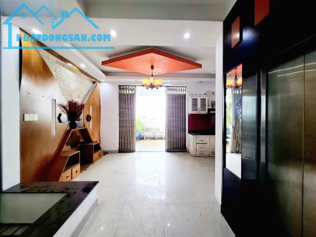 Bán gấp nhà siêu phẩm 7 tầng, 90m, ở hay kinh doanh đều tuyệt vời Tân Sơn Nhì, chỉ 17.x tỷ