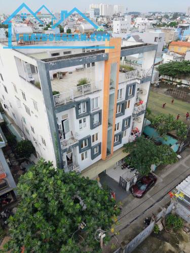 Bán gấp CHDV (14x28), 1/ đường QL13, HBP. Đang cho thuê khoán 80tr/tháng