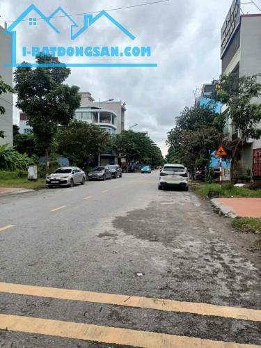 Bán nhà mặt phố Nguyễn Quyền, thành phố Bắc Ninh, dt 100m2 nhà 4 tầng, giá 14.1 tỷ