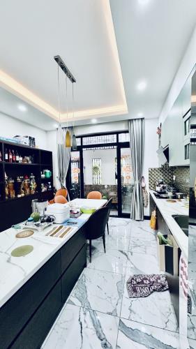 BIỆT THỰ MẶT TIỀN PHƯỜNG 17 GÒ VẤP – 180M2 VUÔNG A4 – CÓ GARA, PHÒNG KARAOKE CHỈ 29 TỶ 5