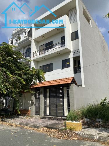 CHDV 3 TẦNG – KHU PHÂN LÔ CÁT LÁI – 160M² (8x20M) – DÒNG TIỀN 100TR/THÁNG