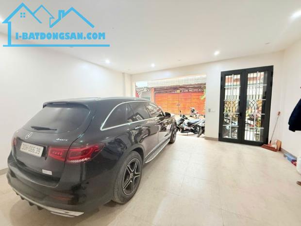 NHÀ MẶT PHỐ GIÁP BÁT 103M2*5T, 16 PHÒNG NGỦ, GARA XE TẢI