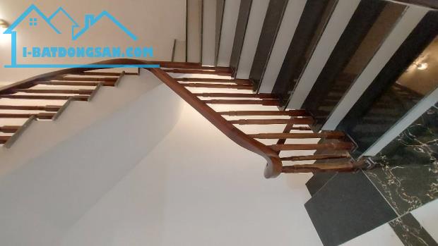 🔥Bán Nhà Đẹp Khương Trung, Ngõ Ba Gác Tránh, DT 30m2, 6 Tầng, Full Nội Thất, Sổ Hoa Hậu