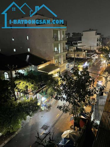 BÁN GẤP NHÀ 5 TẦNG 70M² – HẺM 10M DƯƠNG QUẢNG HÀM – KINH DOANH SIÊU ĐỈNH – GIÁ 11.9 TỶ
