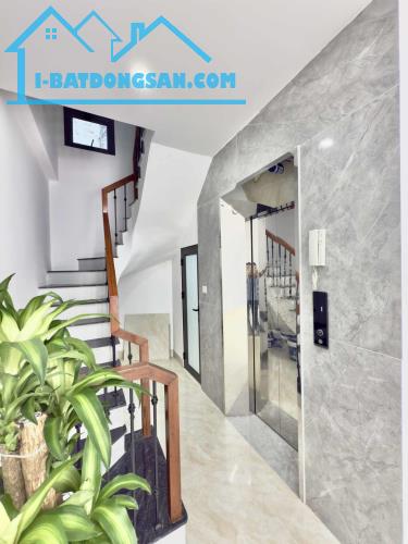 BÁN GẤP NHÀ PHỐ NGUYỄN SƠN – LONG BIÊN, 45M x 6T THANG MÁY, GARA ÔTÔ, FULL ĐỒ. GIÁ 14.7 TỶ