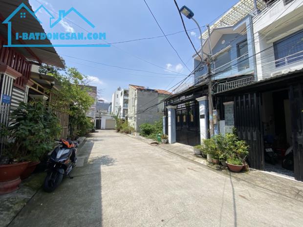 Nhà 3 tầng mặt tiền hẻm xe hơi 7m, 1368 Lê Văn Lương Phước Kiển Nhà Bè, 100m² chỉ 7.5 tỷ