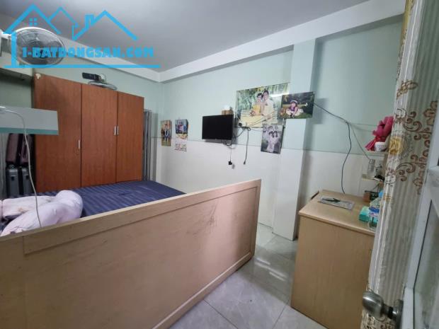 Bán nhà giá rẻ khu vực Hiệp Thành Quận 12 – 6m * 14 – 3 tầng – hẻm 6m xe hơi