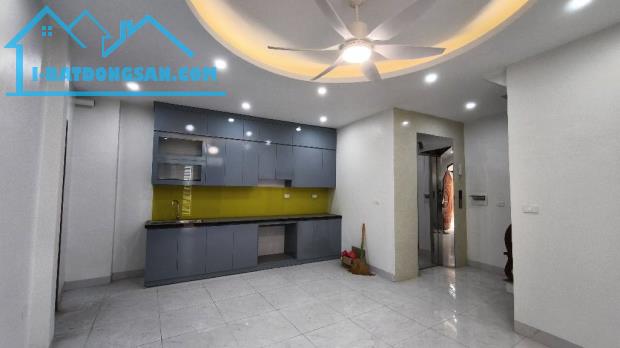 Siêu phẩm Tây Mỗ 41m² – 6T TM, lô góc thoáng sáng, gần bãi gửi ô tô – Giá tốt khó tìm