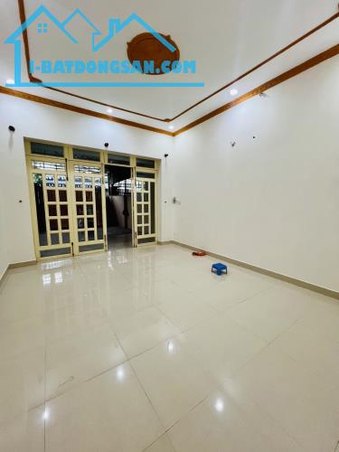 Ô TÔ NGỦ TRONG NHÀ – 124M² – Ở HOẶC KINH DOANH – MT ĐƯỜNG SỐ 2, TĂNG NHƠN PHÚ B