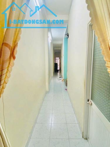 Giá siêu rẻ 7.5 tỷ. Bán nhà 1 trệt 1 lầu đường N3 khu D2D Thống Nhất. 4,6x22 99m. Sổ sẵn.