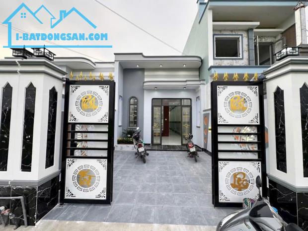 Nhà Xây Mới 100%, 3PN, SHR gần Siêu Thị Co.opmart Cần Giuộc