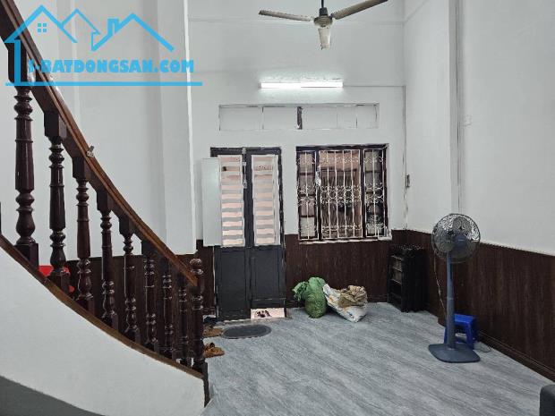 THỊNH HÀO 1- TÔN ĐỨC THẮNG-NHÀ 3TẦNG -DT 60M2 -MT 4.3M :giá chỉ,11 T