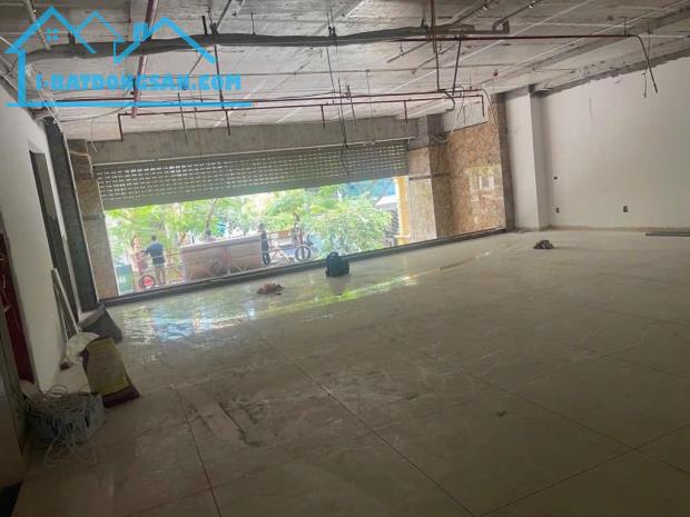 165 Tỷ Cho Toà VP Bề Thế Phố Vương Thừa Vũ- Thanh Xuân- 190m2, 9 Tầng, MT 12m- Vỉa Hè 4m