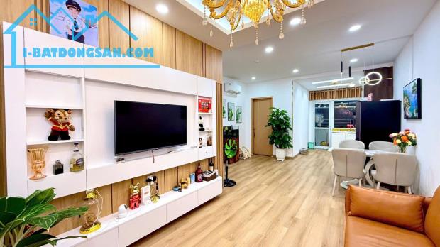 Bán căn hộ 430 Oc2a Mường Thanh Viễn Triều, Nha Trang, 71m2, 2PN, giá chỉ 3 tỷ 180