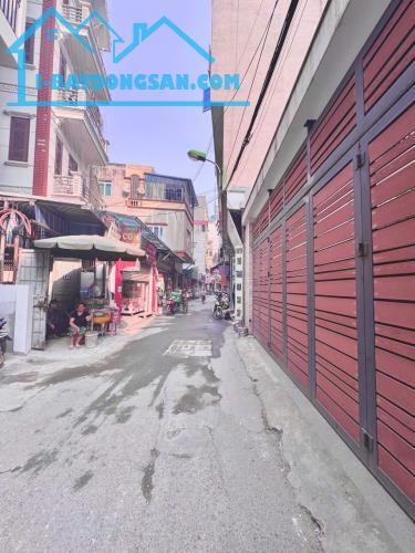 LẠC LONG QUÂN – TÂY HỒ, 42M² – MT 5M – GARA 2 Ô TÔ – 6 TẦNG – 14 TỶ – HÀNG HIẾM!