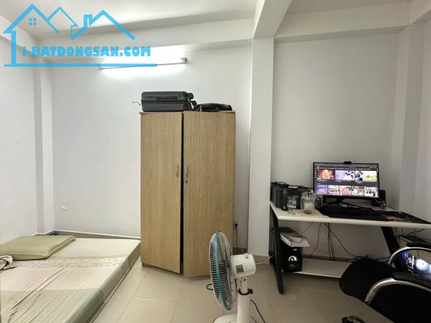 HOÀNG HOA THÁM THÔNG THÍCH QUẢNG ĐỨC – HẺM XE TẢI NHỰA 6M – NHÀ 3 TẦNG – 7.45 TỶ