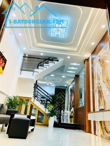 Nhà mới 3 Tầng hẻm xe hơi, gần chợ , trường học ở Liên Khu 1-6, Bình Tân chỉ 5.x Tỷ, hiếm.