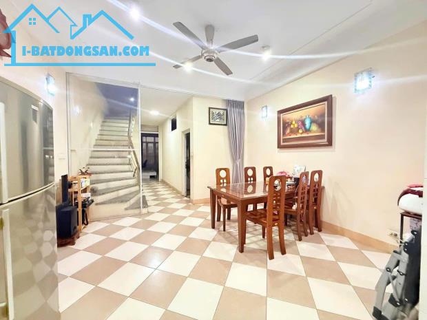 Lô Góc – Nở Hậu – 30m Ra Hồ Tây | 50m² – 5 Tầng – Gara Ô Tô | Giá 17 Tỷ