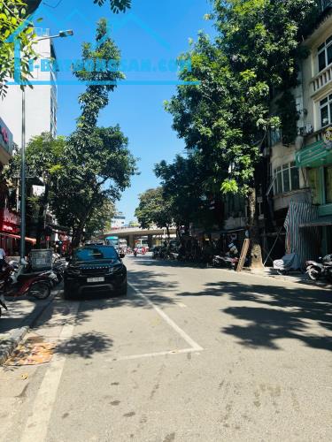 Bán Nhà Phố Hàng Bạc, Nguyễn Hữu Huân - 2 mặt ngõ thông - KD - 55m2 x 5 Tầng - Giá 26,5 Tỷ