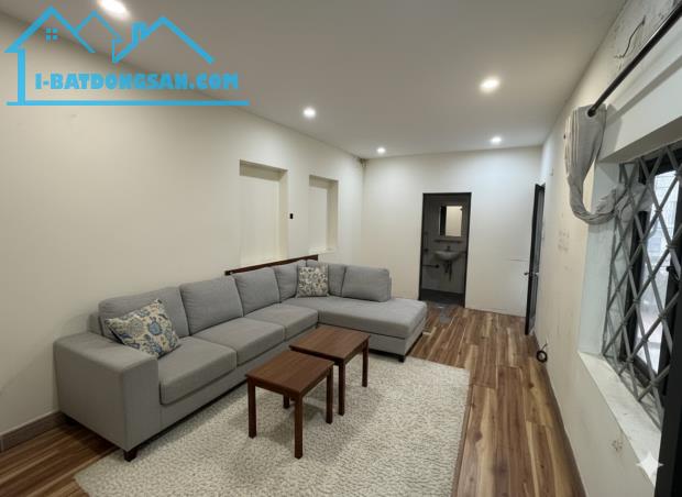Trần Hưng Đạo_Quán Sứ – 3 tầng 37m chỉ 9.8 tỷ - MẶT TIỀN RỘNG, SÂN THOÁNG, NGÕ SẠCH ĐẸP, S