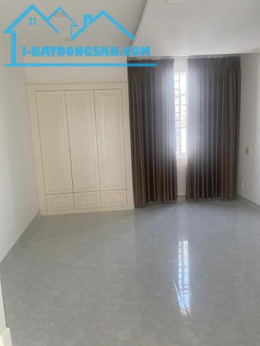 Bán nhà Quận 7 đường số Tân Quy dt 7x18m, 2 lầu giá 24 tỷ