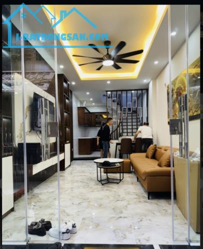 Bán Nhà Đường Trần Khát Chân 31m2 5 Tầng Mặt Tiền 3.5m giá Nhỉnh 8 Tỷ