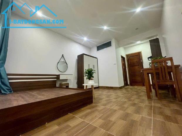 BÁN TOÀ CHDV HỒ TÙNG MẬU DT 65M, XÂY 6 TẦNG THANG MÁY, 2 THOÁNG, 3 BƯỚC RA Ô TÔ, GIÁ 15T