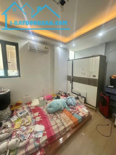 Bán Nhà Phố Lý Thường Kiệt, 25m2 x 4 Tầng, Ngõ to nhất phố, Sổ riêng, Phố cổ Hoàn Kiếm