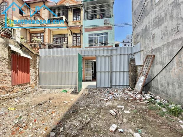 Bán Đất Phố Nguyễn Lân- Gần Lê Trọng Tấn- 105m2-MT 8.5m- Ô Tô Vào Đất- Ô Tô Tránh Cách 30m