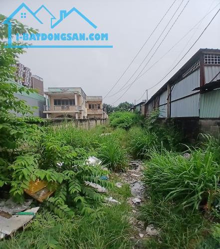 Bán đất mặt tiền Kinh Doanh, Nguyễn Duy Trinh, Phú Hữu, Q9, 10593m2. Chỉ 99.x tỷ