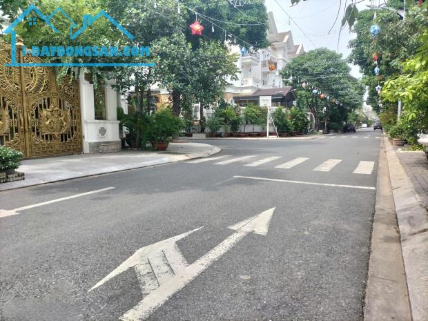 CĂN GÓC BIỆT THỰ CITYLAND GARDEN HILLS P5, DT 20x13m