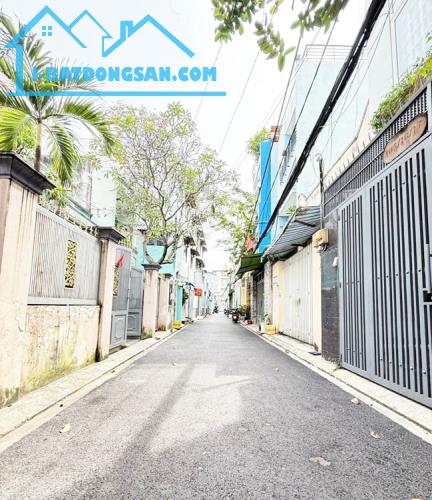 Nhà đẹp 3 tầng ở ngay, Hẻm Xe Hơi, Trường Chinh, Tân Bình, 61m2, nhỉnh 8 tỷ TL