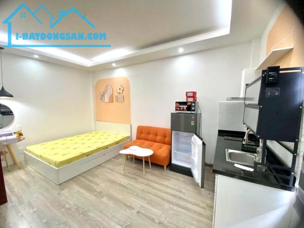 🔥Bán Căn Hộ Dòng Tiền 70Tr/Tháng, Ngay Cầu Vượt Ngã Tư Sở, Ngõ Rộng 4m, DT 60m2, 10PNKK