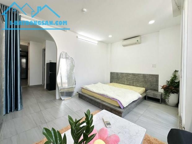 GIẢM 2 TỶ - TOÀ NHÀ CHDV LÊ VĂN SỸ - HẦM + 7 TẦNG - 821M2 SÀN - DÒNG TIỀN 120TR/THÁNG